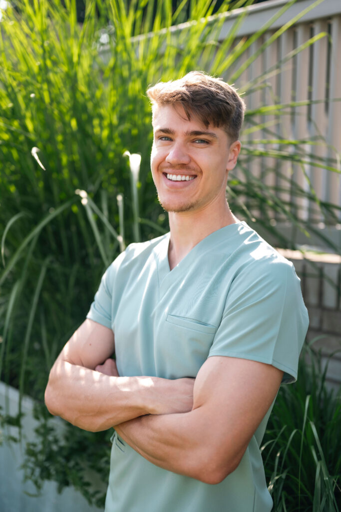 MDDr. Daniel Domanský, zubní lékař - CLINIQ Dejvice a Dlouhá