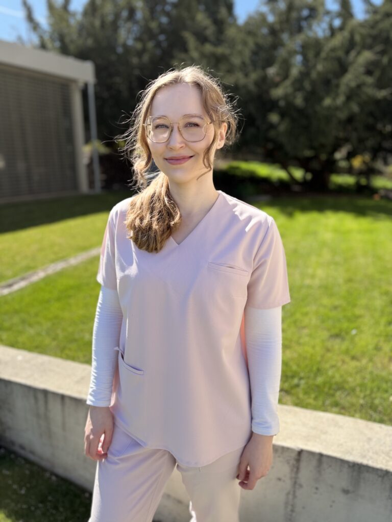 MDDr. Gabriela Rychlá, zubní lékař – CLINIQ Dejvice a Dlouhá